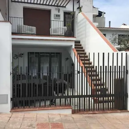 Casa De Pescadores Restaurada En *